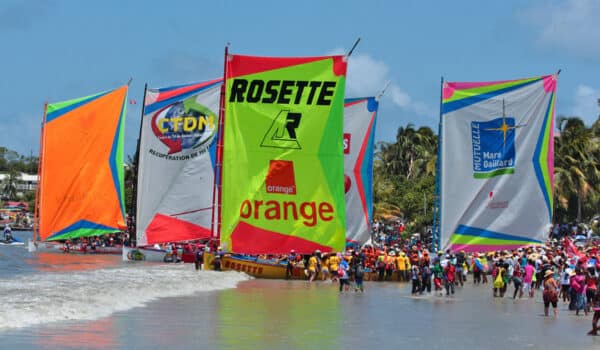 Tour des yoles rondes